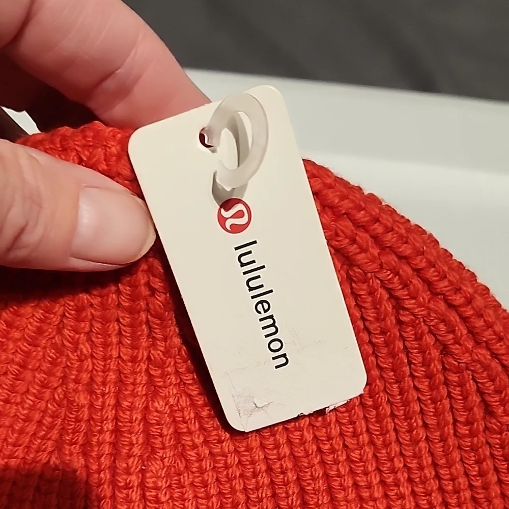 Lululemon Red Knit Beanie NWT